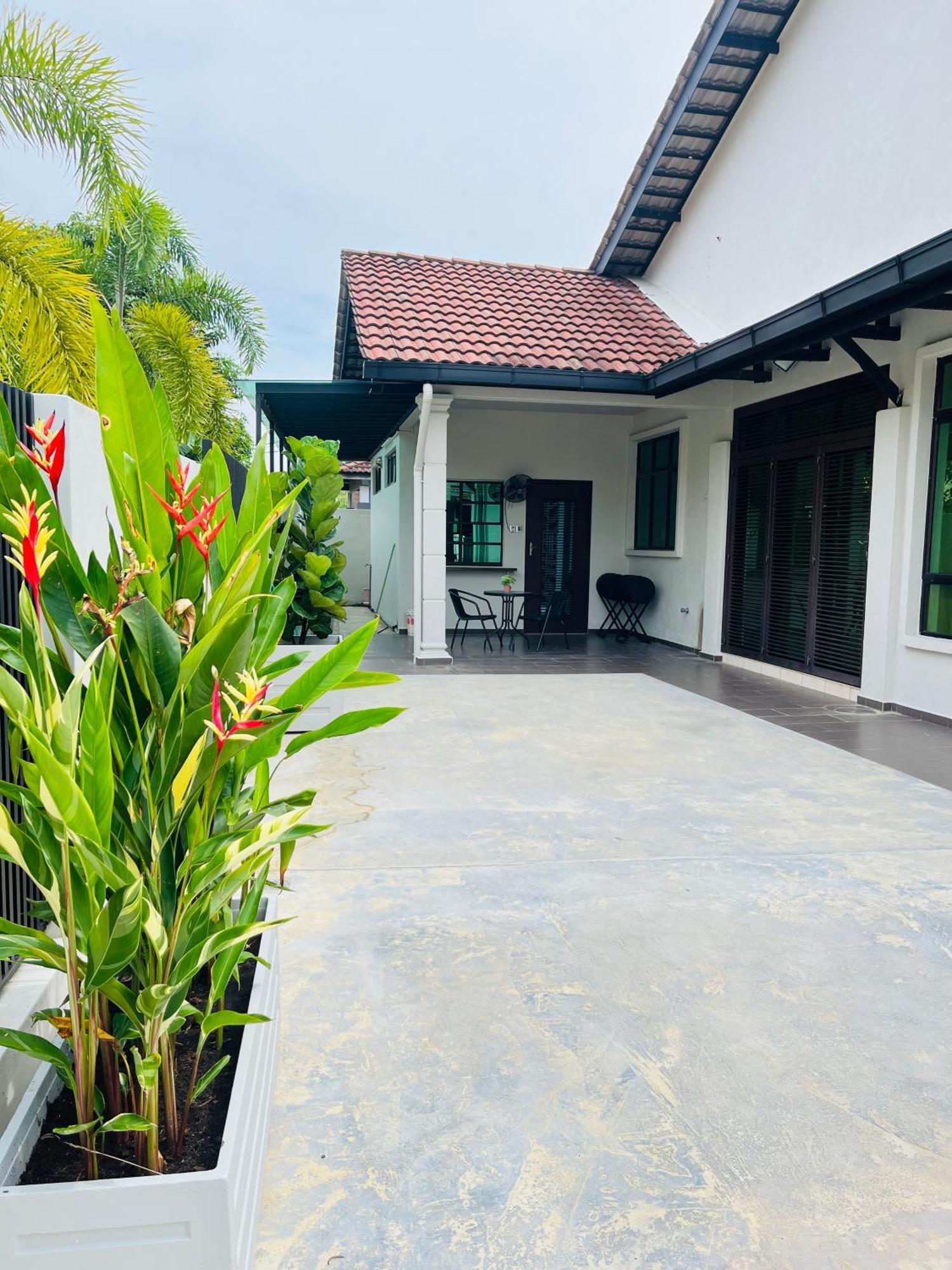 Spacious House In Mahkota By Iconique * Kuantan
